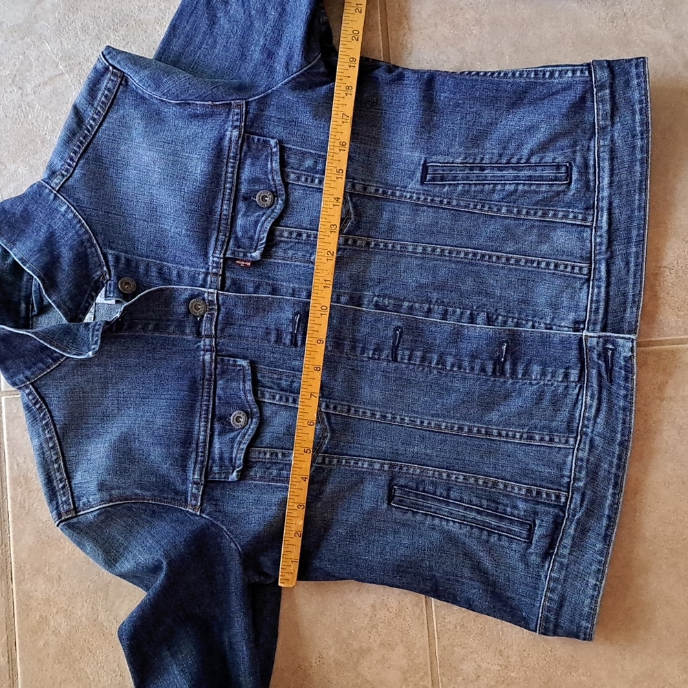 Levi's - Picture 12 of 16